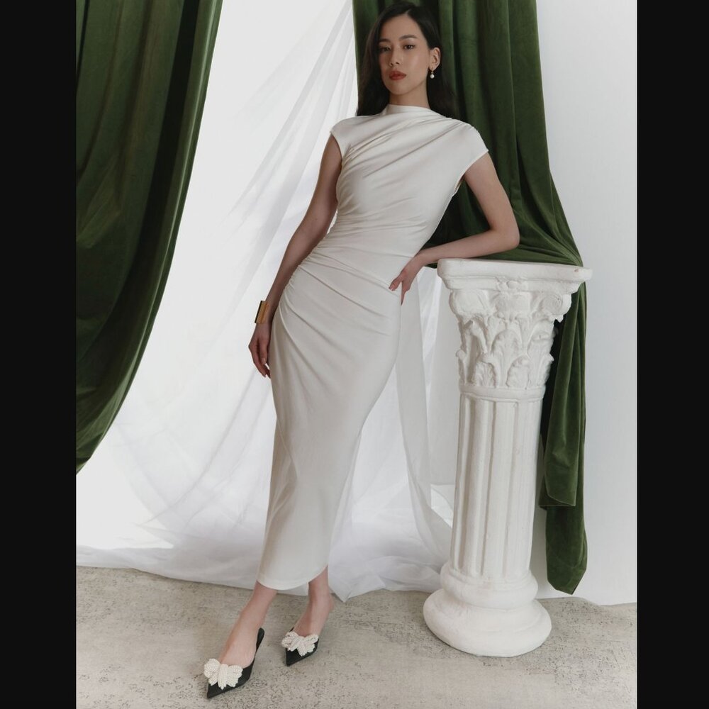 Lichi Ruched Dress | Size: M | Cream